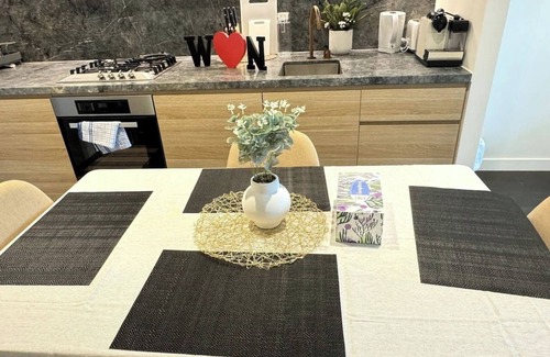West Melbourne Apartment | Beauty 2Bed Apt Parking West Mel