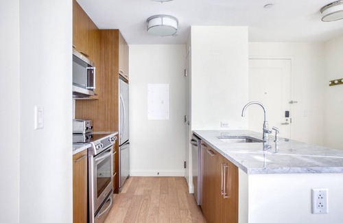 Bay Village Apartment | Elegant 1BR Retreat in Back Bay with Gym & Pet-Friendly