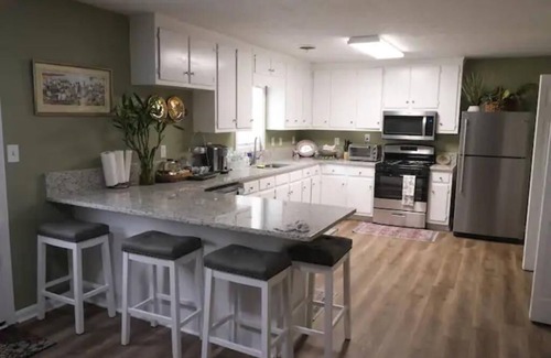 Griffin House | Experience the Beauty of the Valley: Family-Friendly Stay