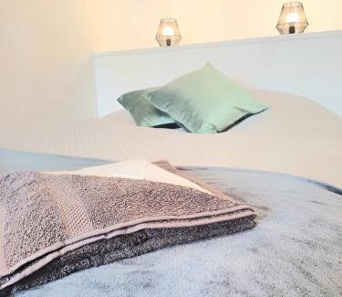 Beauvais House | Comfortable Stay at La Belle Thil - Near Airport, Ideal Rooms