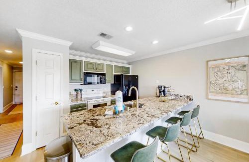 Carolina Yacht Landing Apartment | BeauView: Family-Friendly Retreat with Pool & Hot Tub