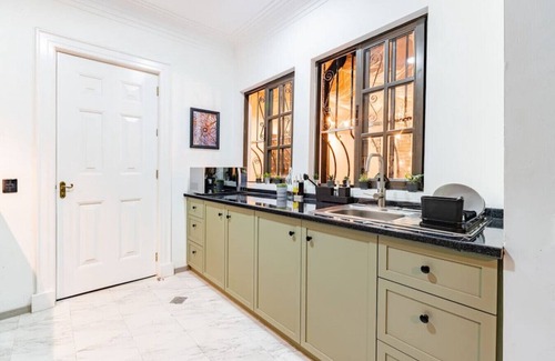 Hipodromo Condesa House | Elegant Beaux-Arts Retreat in Condesa with Rooftop Oasis
