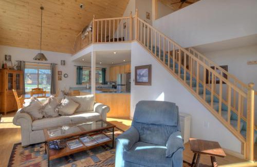 South Fork House | Family-Friendly Getaway at Beaver Creek Cabin - Rated 10/10
