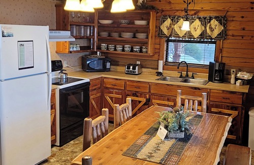 Sylvan Shores Cabin | Beaver Lake Cabin: Boat Dock, Swim Deck & Spa Amenities
