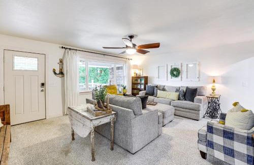 Garfield House | Beaver Lake Getaway: Scenic Views & Family-Friendly Fun