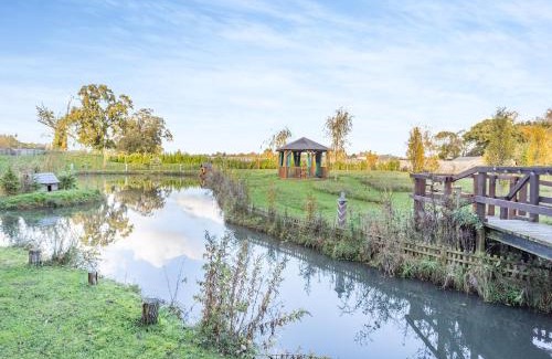 Newmarket House | Family-Friendly Escape at Beavers - Ideal for Your Stay