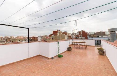 Sant Andreu Apartment | Cozy One-Bedroom Apartment with Terrace in Sant Andreu