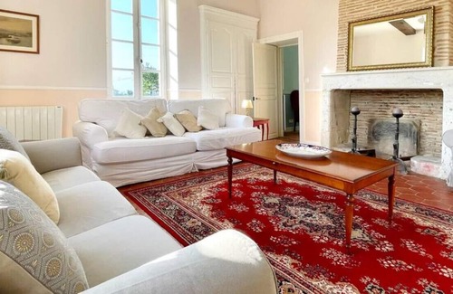 Saint-Jean-de-Duras Villa | Bechade: Idyllic Country Villa with Pool in SW France