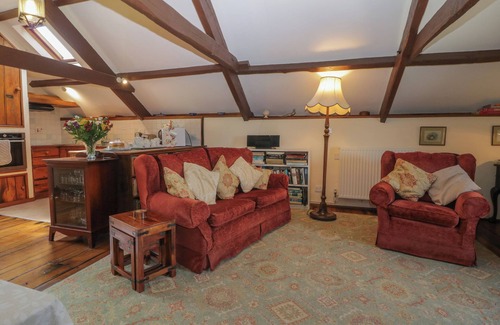 Newton Abbot Cottage | BECKAFORD COTTAGE, pet friendly, with open fire in Manaton