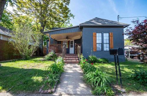 Siloam Springs House | Beckham House: Family and Pet Friendly Getaway