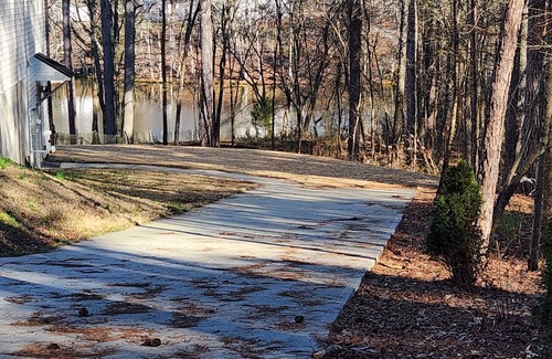 Rockmart Apartment | Becks Lake Studio: Scenic Views & Fire Pit Near Trails