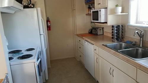 Mariposa House | Becky's Condo: Rated 9.4/10 & Perfect for Families