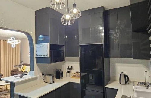 Harare House | Becky's Exquisite Apartment