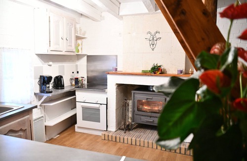 Bourre Apartment | Embrace Unique Troglodyte Living During Your Stay