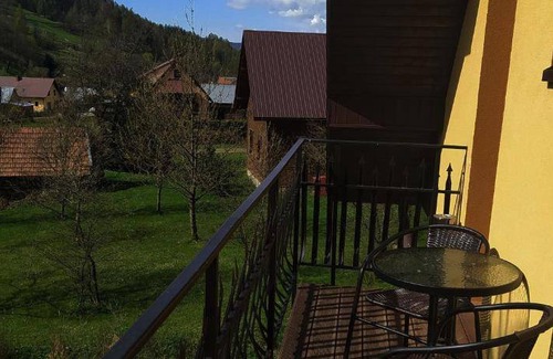 Piwniczna-Zdroj Bed & Breakfast | Cozy Bed and Breakfast for Up to 4 Guests