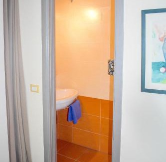 Feriolo Apartment | Relaxing Retreat: Bed, Boat & Beach at Feriolo by the Lake