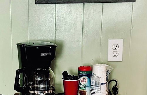 Partridge House | Cozy Bed and Biscuit Inn: Pet-Friendly Retreat Near Parks