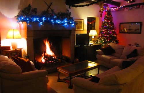 Chateauneuf-la-Foret Bed & Breakfast | Inviting Bed and Breakfast with Pool & Family-Friendly Vibes