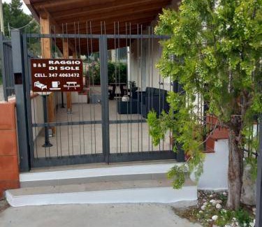 Rocca Imperiale Bed & Breakfast | Cozy Bed and Breakfast for 4 with Kitchen Amenities