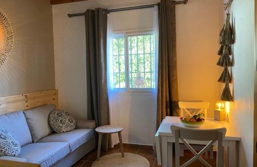 Alhaurin el Grande Bed & Breakfast | Indulge at Bed And Breakfast Mirador Infinito with Ocean Views