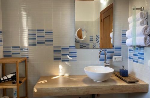 Alhaurin el Grande Bed & Breakfast | Indulge at Bed And Breakfast Mirador Infinito with Ocean Views
