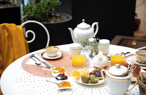 Salleles-d'Aude Bed & Breakfast | Bed and breakfast facing the Canal du Midi
