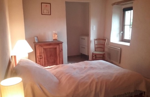 Saint-Jean-du-Gard Bed & Breakfast | Cozy Bed and Breakfast with Flexible Meal Options