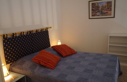 Vedene Hotel | Charming Bed and Breakfast Near Avignon with Pool Access