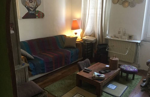 Perrache Apartment | Cozy Room Steps from Perrache Station with Pool & Breakfast