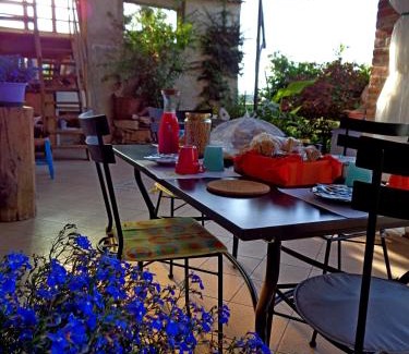 Boves Bed & Breakfast | Cozy Bed and Breakfast Al Rudun: Child-Friendly Getaway