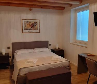 Settimo Bed & Breakfast | Cozy B&B Cà Tognella: Family-Friendly with Breakfast Included