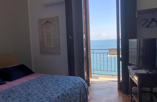 Posillipo Bed & Breakfast | Bed and Breakfast 'Camera La Stella Del Mare' with Balcony, Wi-Fi and Air Conditioning