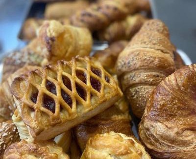 Barletta House | Budget-Friendly Bed and Breakfast with Family & Pet Perks
