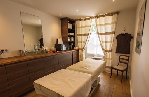 Latresne House | Relax at Bed and Breakfast Cyprés near Bordeaux