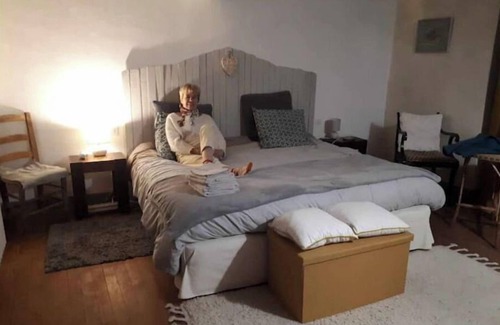 Limoux Bed & Breakfast | Cozy Retreat at Bed and Breakfast Domaine de Carliqui