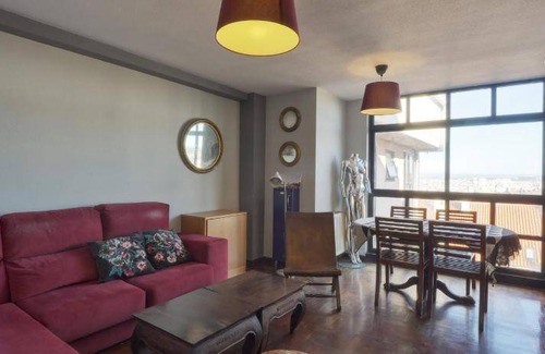 La Coruna Bed & Breakfast | Cozy Bed and Breakfast with Kitchen Amenities for Travelers