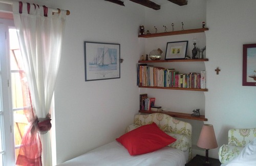 Coursegoules House | Explore Coursegoules: Top-Rated Bed and Breakfast Retreat