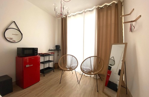 Sant'Isidoro Bed & Breakfast | Bed and Breakfast 'Isid'Oro Rooms - Camera 5' with Wi-Fi and Air Conditioning