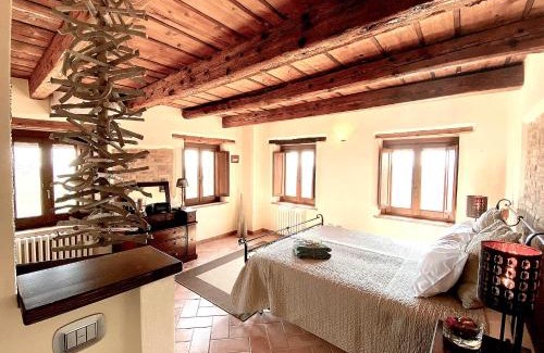 Montefano Bed & Breakfast | Guest Rated: Bed and Breakfast La Vecchia Scuola Awaits