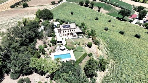 Montefano Bed & Breakfast | Guest Rated: Bed and Breakfast La Vecchia Scuola Awaits