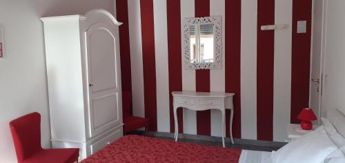 Polinago Bed & Breakfast | Pet-Friendly Bed and Breakfast lo Scrigno with Restaurant