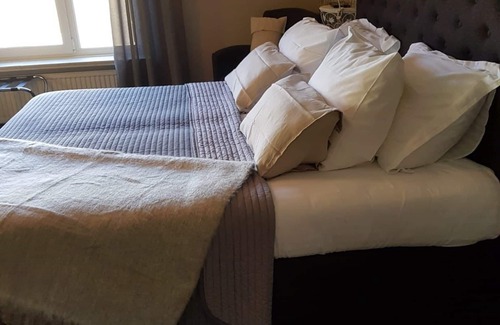 Achel Bed & Breakfast | Experience Bed and Breakfast Mooi Achel: 4-Star Luxury Stay