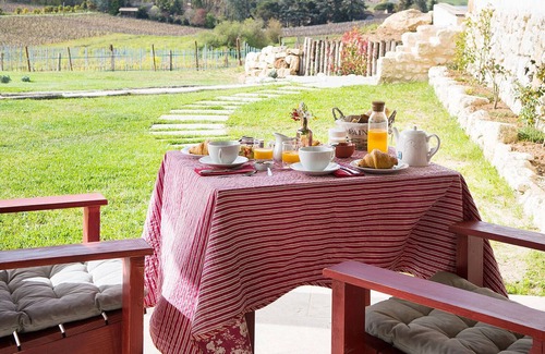 Monbazillac Bed & Breakfast | Cozy Bed and Breakfast Near Monbazillac Castle with Pool