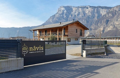 Nave San Rocco Bed & Breakfast | Family-Friendly Getaway at Bed and Breakfast NAVIS