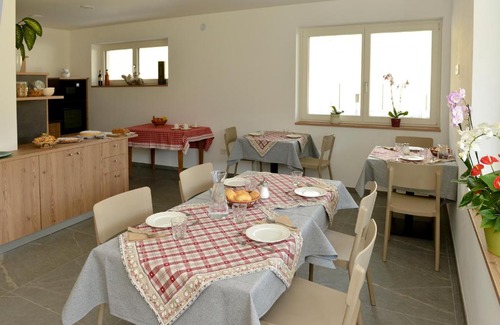 Nave San Rocco Bed & Breakfast | Family-Friendly Getaway at Bed and Breakfast NAVIS