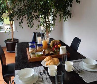 Gisborne Bed & Breakfast | Cozy Stay at The Gisborne Club - Boutique Accommodation