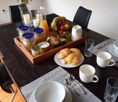 Gisborne Bed & Breakfast | Cozy Stay at The Gisborne Club - Boutique Accommodation