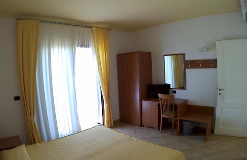 Arenella Bed & Breakfast | Cozy Oceanfront Bed and Breakfast Perla Del Sole