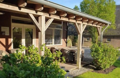 De Zande Bed & Breakfast | Delightful Stay at 'Wij en de Zande' with Breakfast Included