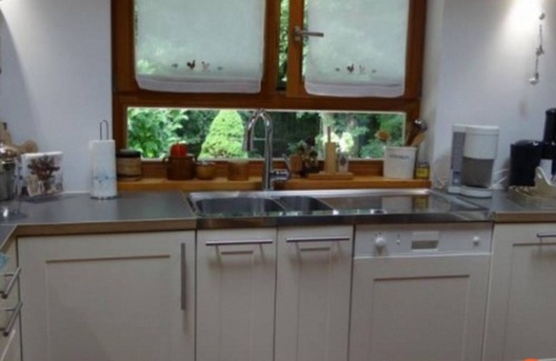 Daubeuf-pres-Vatteville House | Cozy Bed and Breakfast by the Serene Edge of the Wood